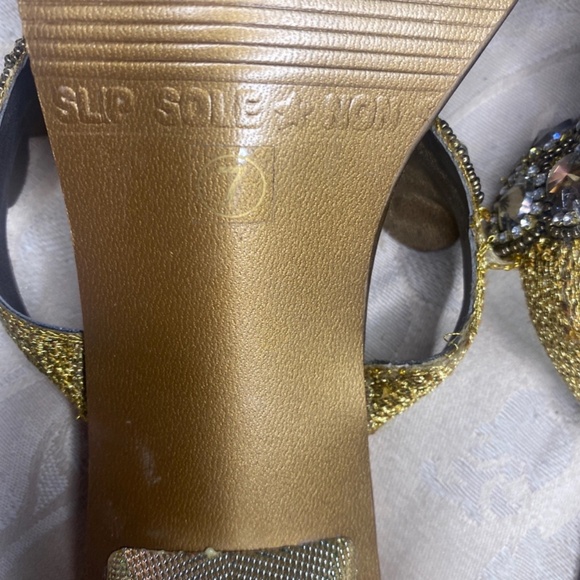 Gold heels - Picture 4 of 4